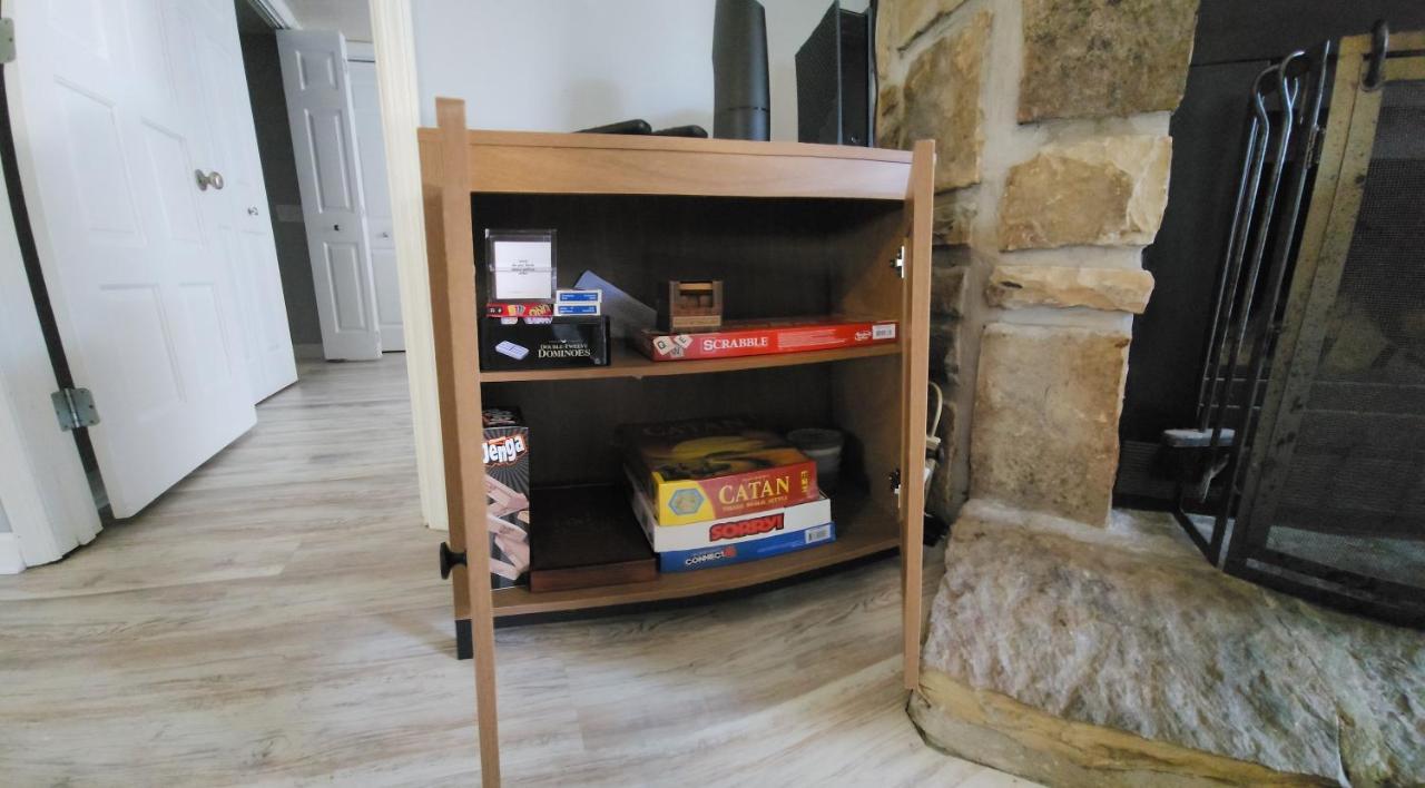 Views & Fireplace - Minutes To Gburg And Ober - Apartment Gatlinburg