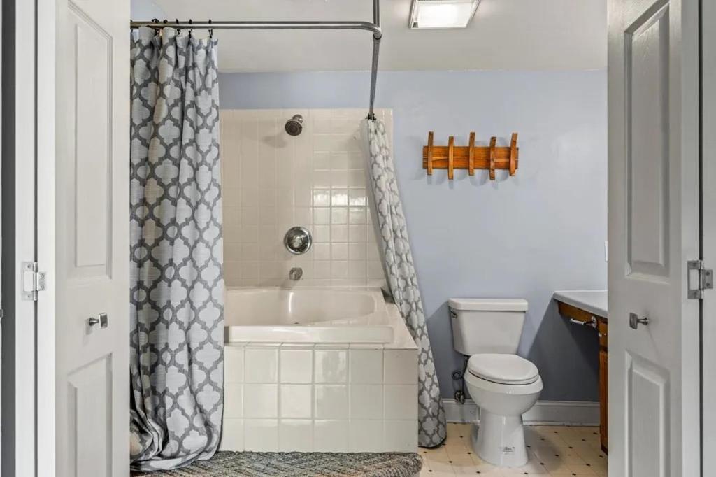 Apartment Views & Fireplace - Minutes To Gburg And Ober - *